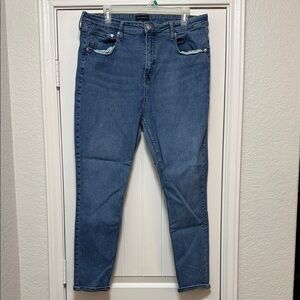 Stylish Blue Women's Straight Leg Jeans